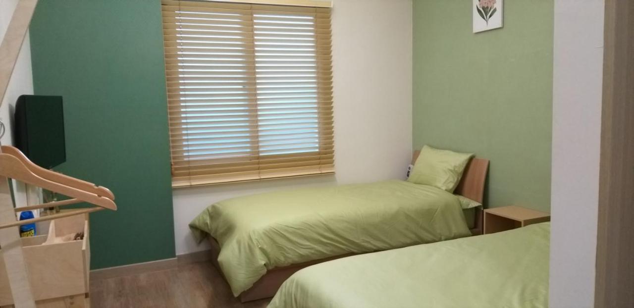 Moon Forest Guesthouse Csedzsu Kültér fotó