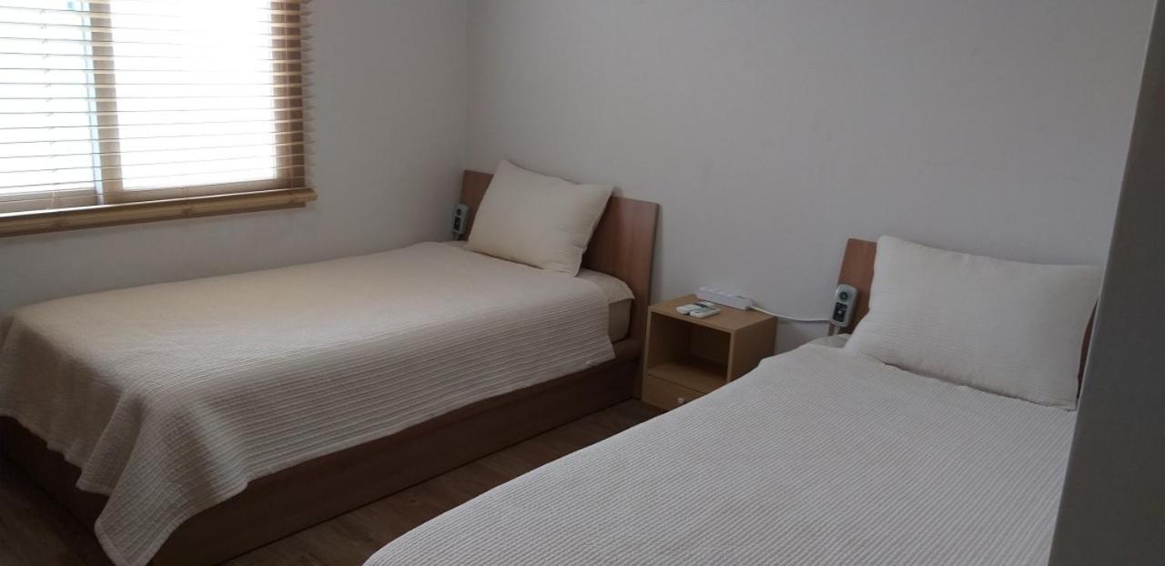 Moon Forest Guesthouse Csedzsu Kültér fotó