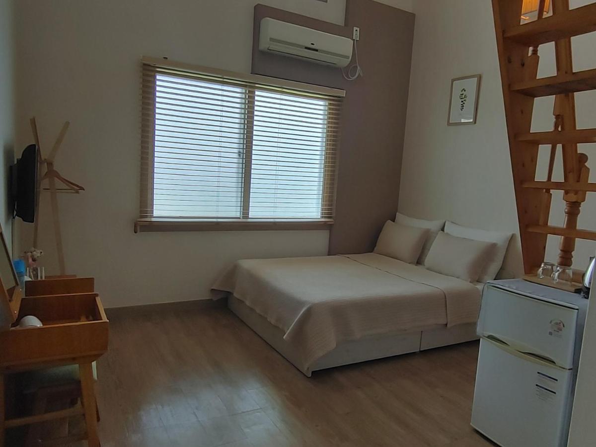 Moon Forest Guesthouse Csedzsu Kültér fotó