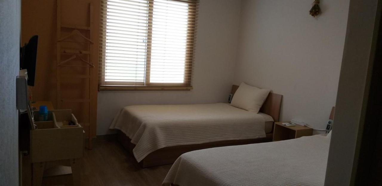 Moon Forest Guesthouse Csedzsu Kültér fotó