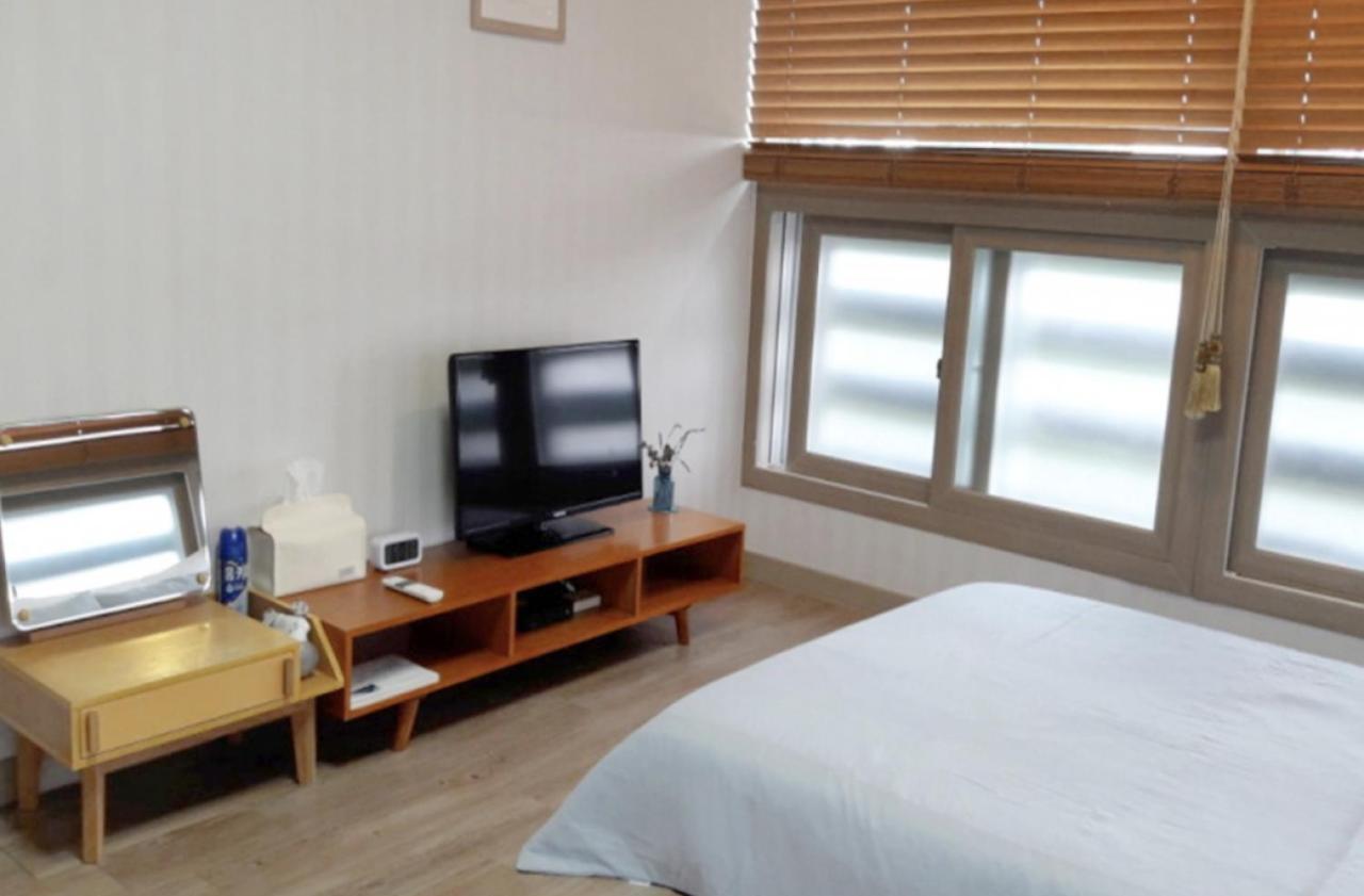 Moon Forest Guesthouse Csedzsu Kültér fotó