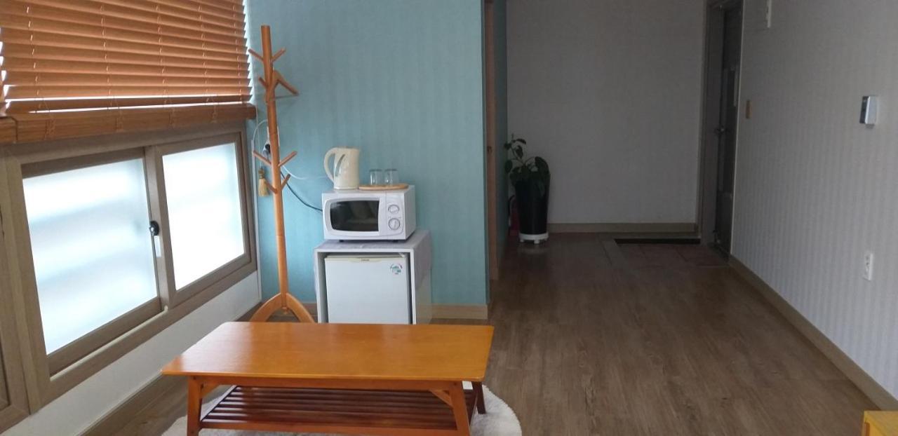 Moon Forest Guesthouse Csedzsu Kültér fotó